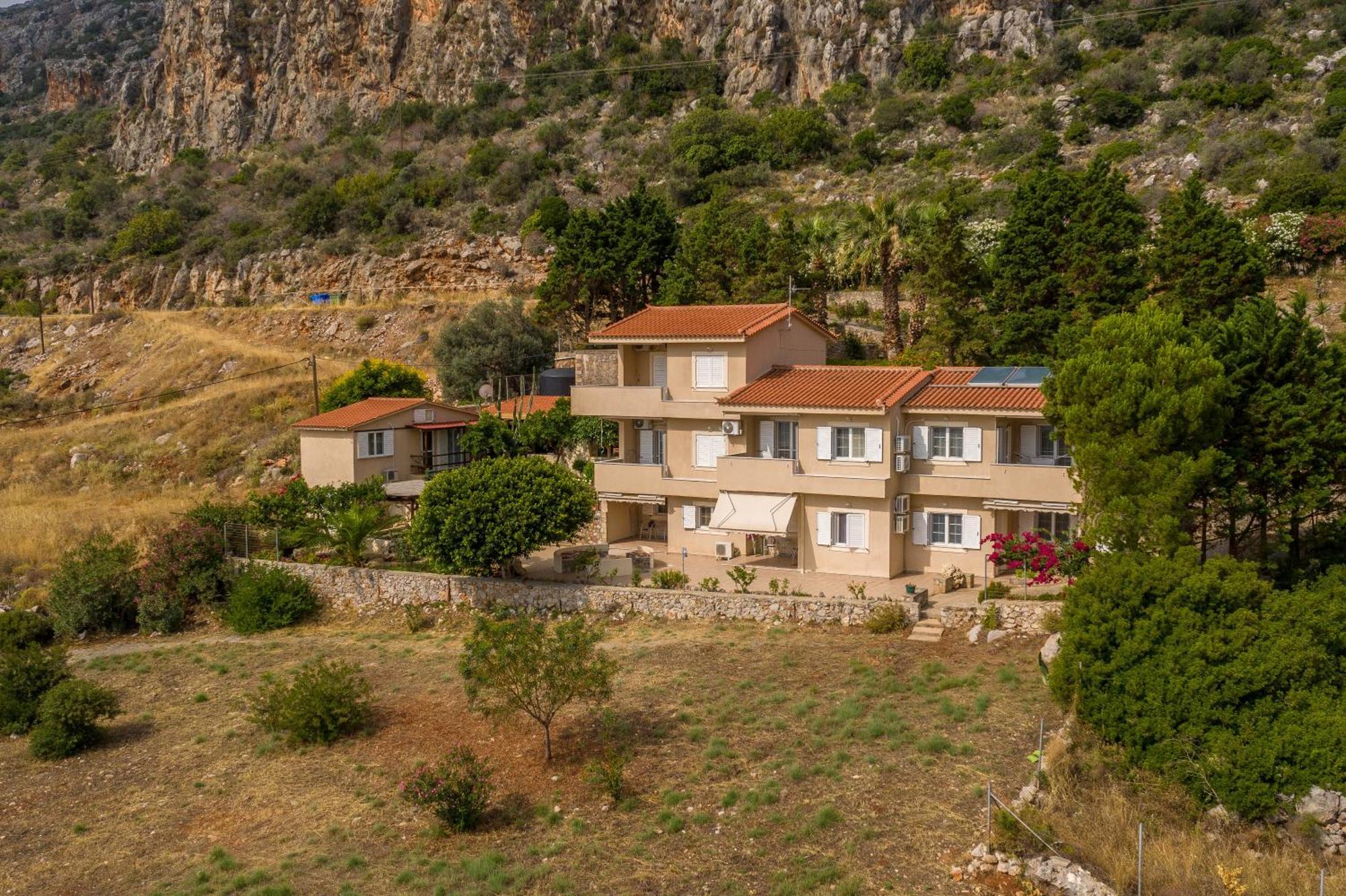 Iliopetro Apartment Monemvasía Екстериор снимка