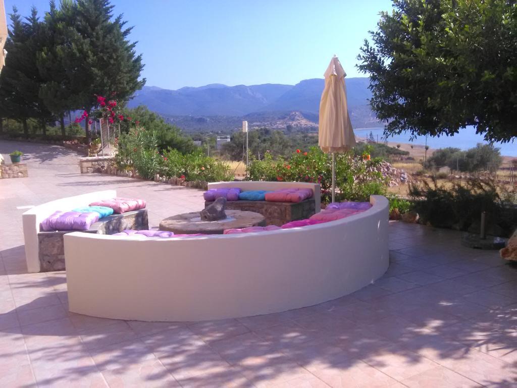 Iliopetro Apartment Monemvasía Екстериор снимка