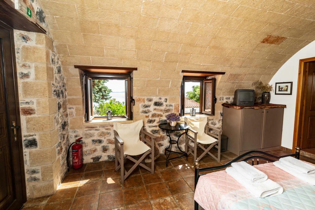 Iliopetro Apartment Monemvasía Екстериор снимка